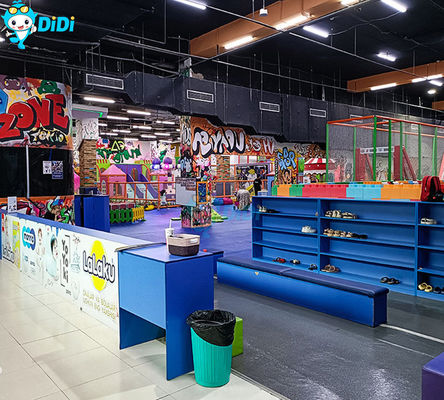 Ein guter Preis. Vergnügungspark Gewerblicher Indoor-Spielplatz Trampolinpark Online