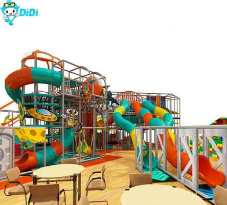Bom preço. Espaço Temático para Crianças Jardim de Jogos Interior Com Grandes Deslizes on-line