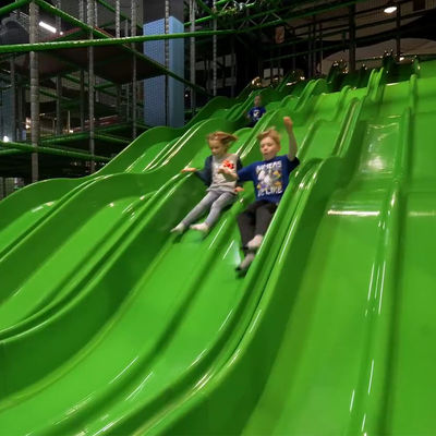 qualità 1000 metri quadrati di attrezzature per parchi giochi per bambini a tema verde fabbrica